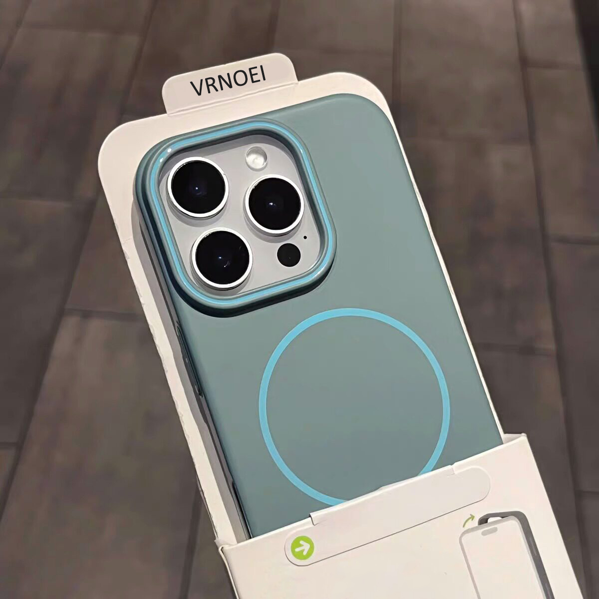 Phone Accessories And Gadget - Luxury Magnetic Wireless Charging Case for